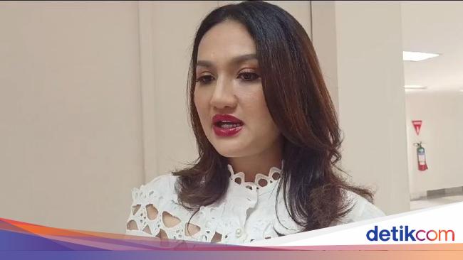 Tengku Dewi Rencana Pindah ke Bali, Bicara Pertemuan Anak dengan Andrew Andika